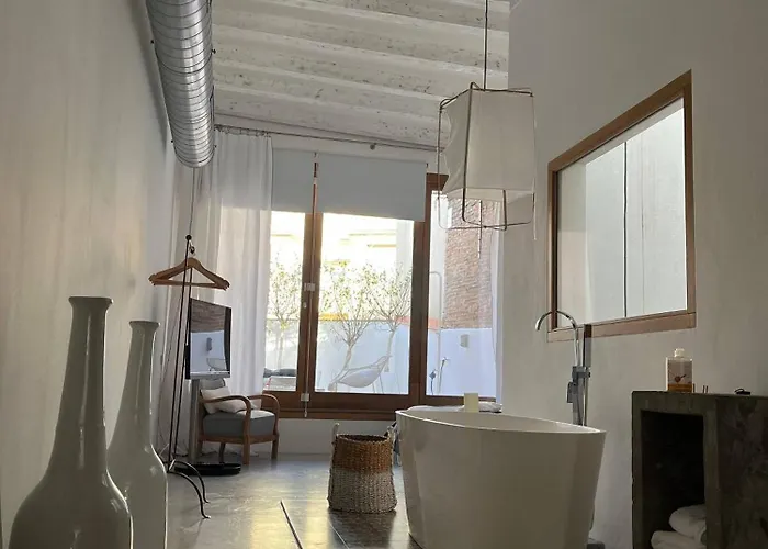 Born Penthouse Loft 1 *