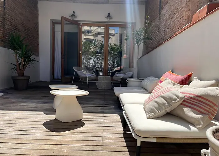 Born Penthouse Loft 1 *